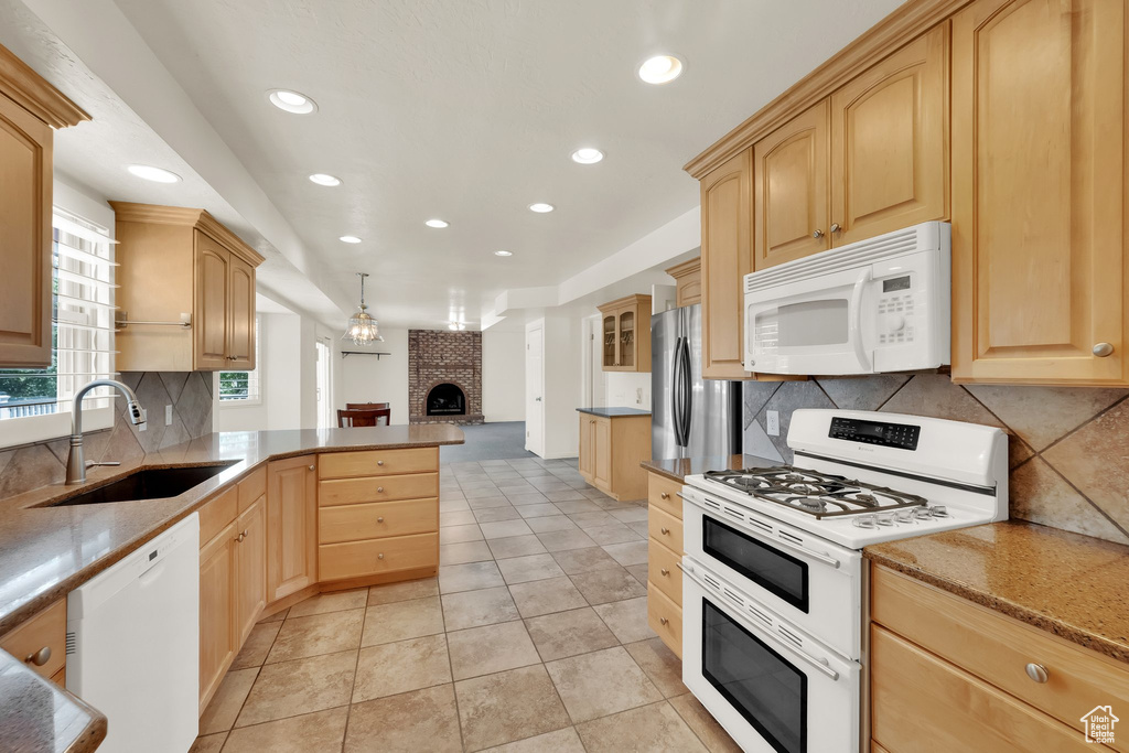 1604 W ROENEWOOD CIR Taylorsville, UT 84123