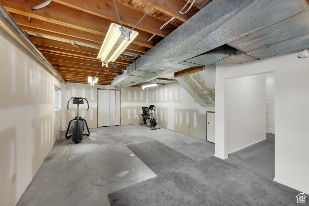 1604 W ROENEWOOD CIR Taylorsville, UT 84123