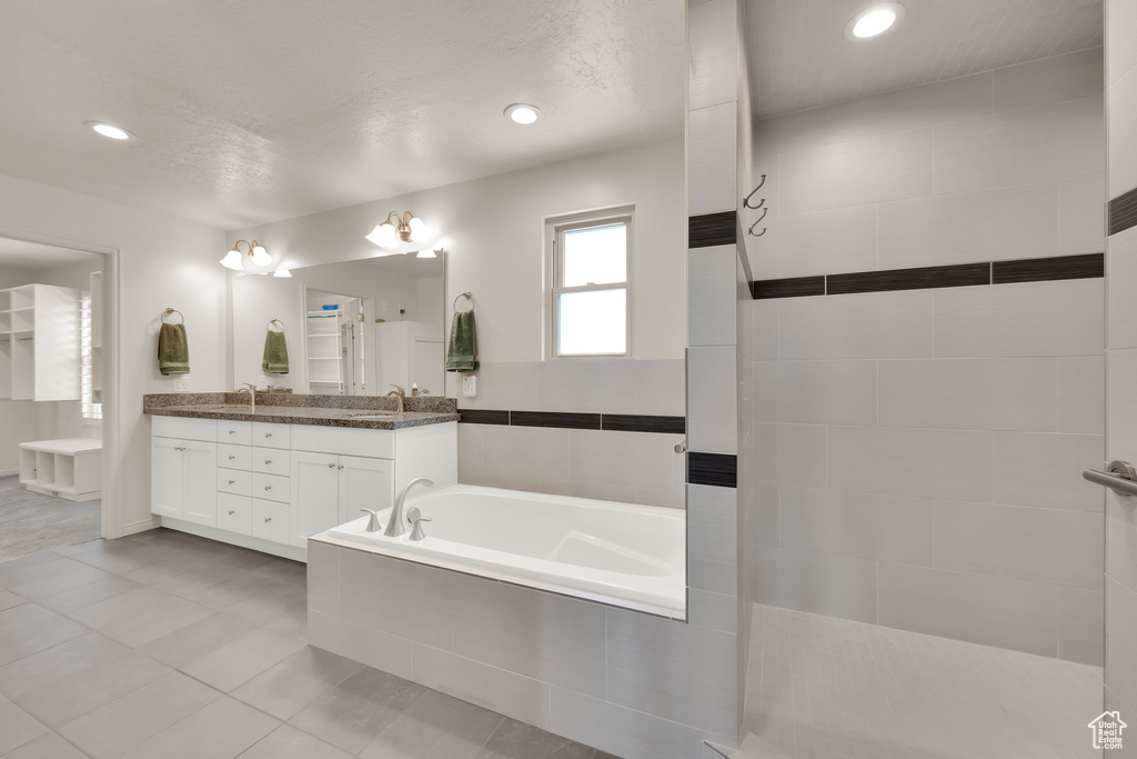 1604 W ROENEWOOD CIR Taylorsville, UT 84123
