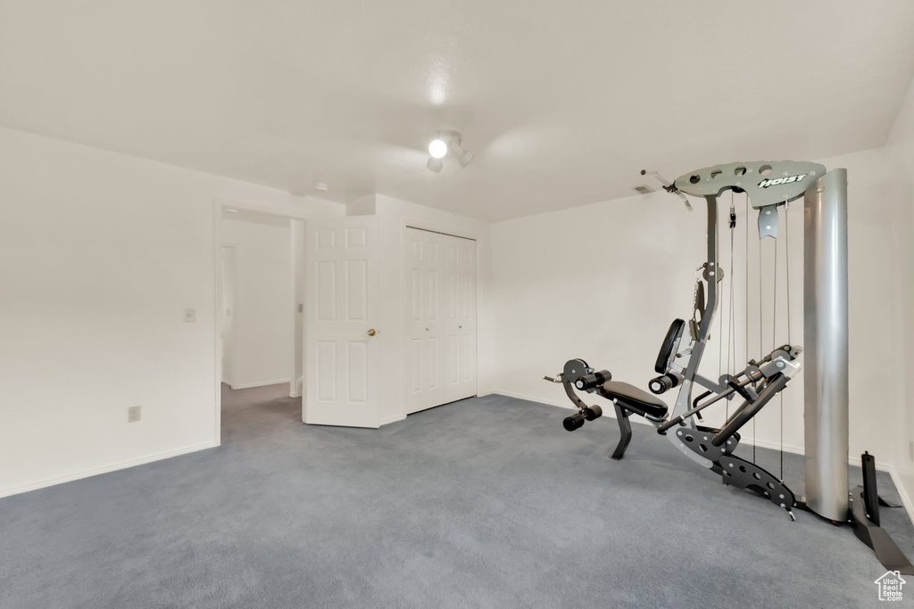 1604 W ROENEWOOD CIR Taylorsville, UT 84123