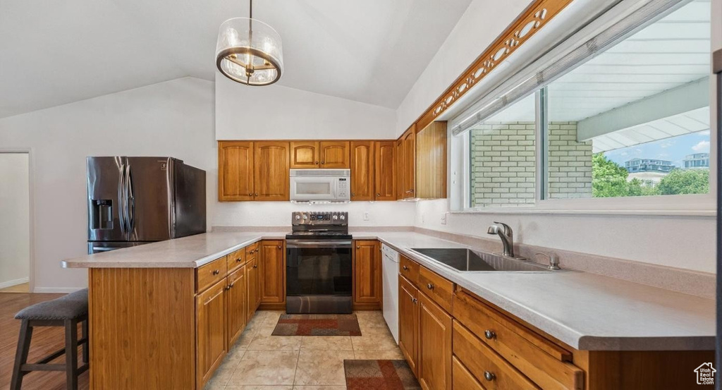 Photo 9 for MLS #2095426 at 10148 S Roseboro Rd