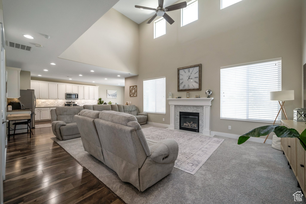 972 N AMBERLY DR North Salt Lake, UT 84054