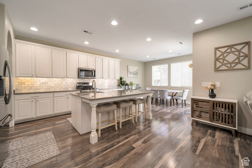 972 N AMBERLY DR North Salt Lake, UT 84054