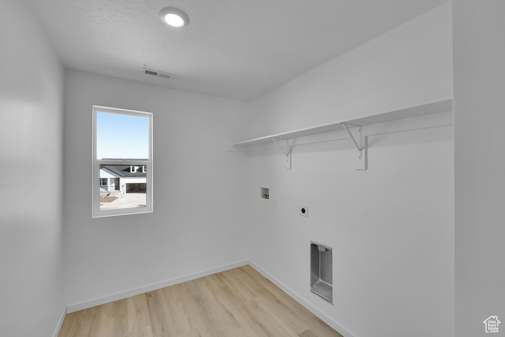 Photo 38 for MLS #2095453 at 8648 N Haloran Ct #1328