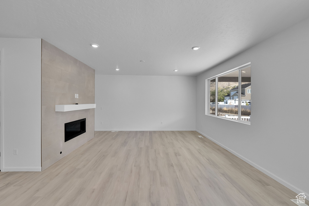Photo 5 for MLS #2095453 at 8648 N Haloran Ct #1328