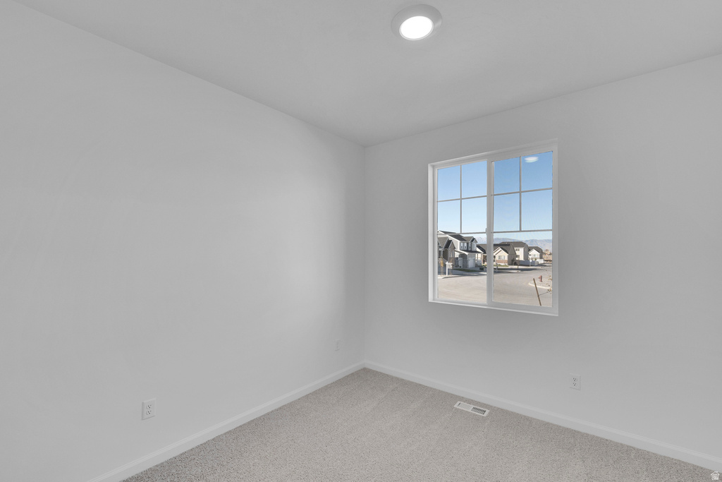 8622 N HALORAN CT #1330 Lake Point, UT 84074