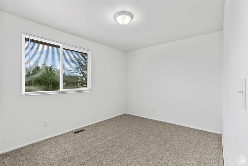 Photo 9 for MLS #2095470 at 3832 S Danbury Cir