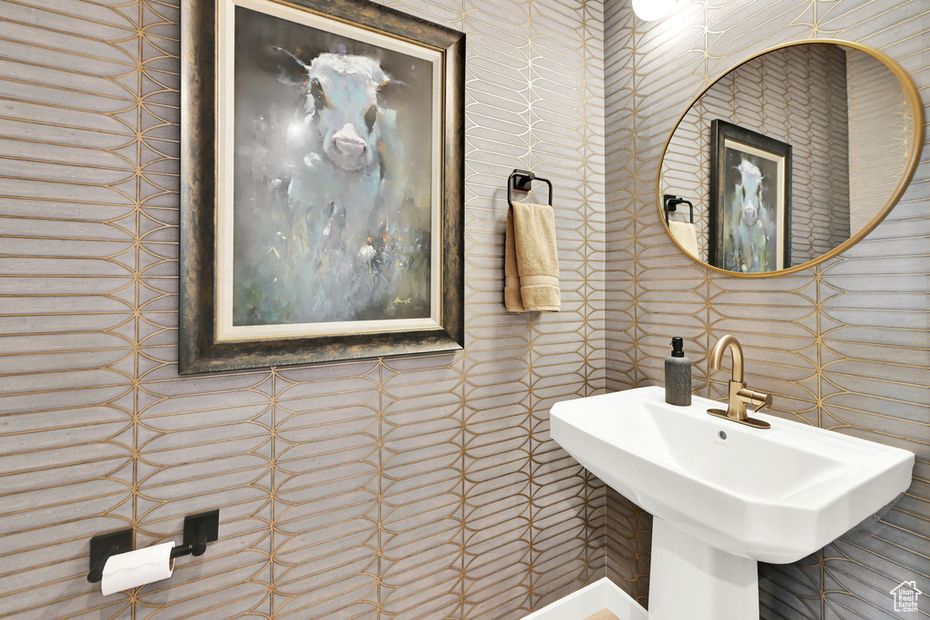 Bathroom featuring a sink