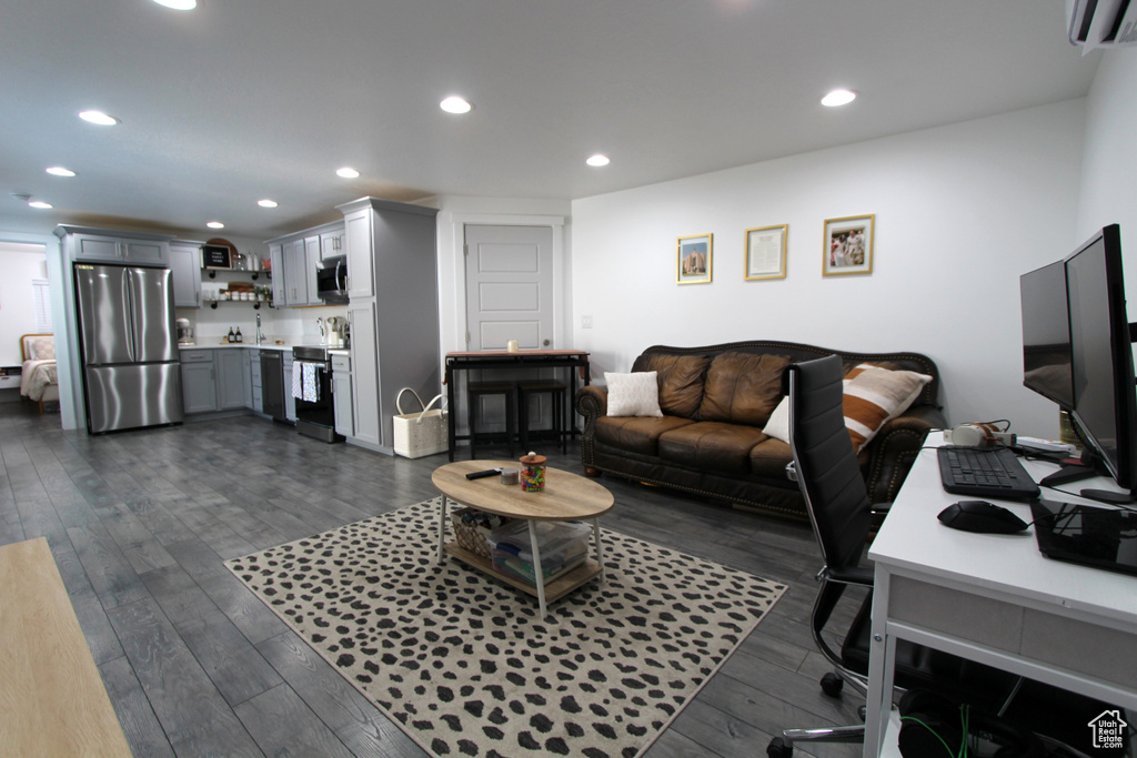 6255 N WANLASS HL Eagle Mountain, UT 84005