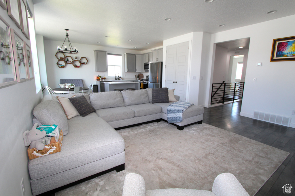 6255 N WANLASS HL Eagle Mountain, UT 84005