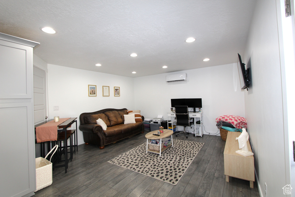 6255 N WANLASS HL Eagle Mountain, UT 84005
