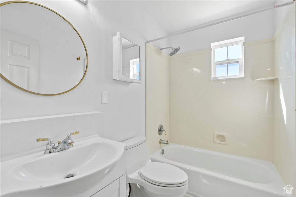 Full bath with shower / bathtub combination and vanity
