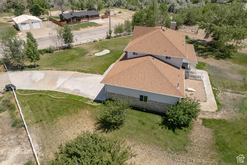 Aerial view of property and surrounding area
