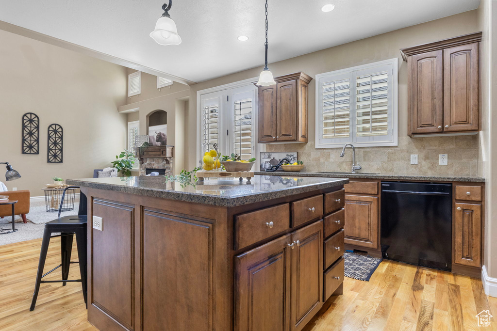 1362 E SHAYS GROVE Murray, UT 84121