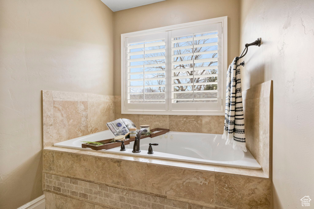 1362 E SHAYS GROVE Murray, UT 84121