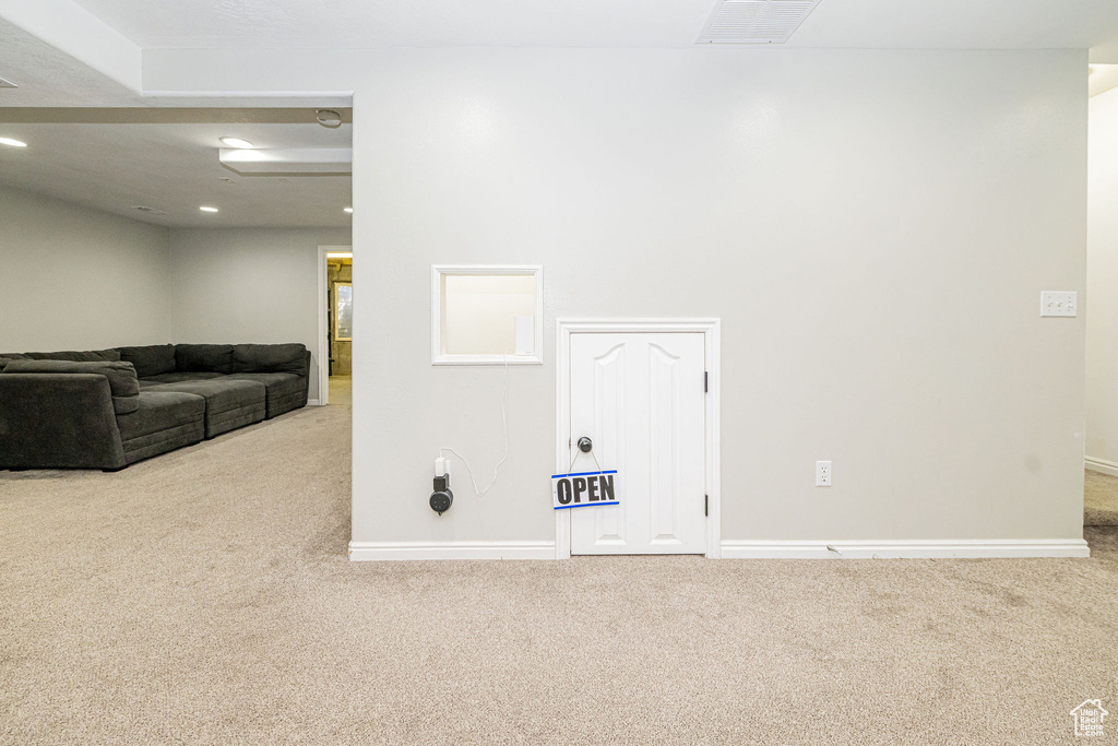 2524 W MARTINGALE CIR South Jordan, UT 84095
