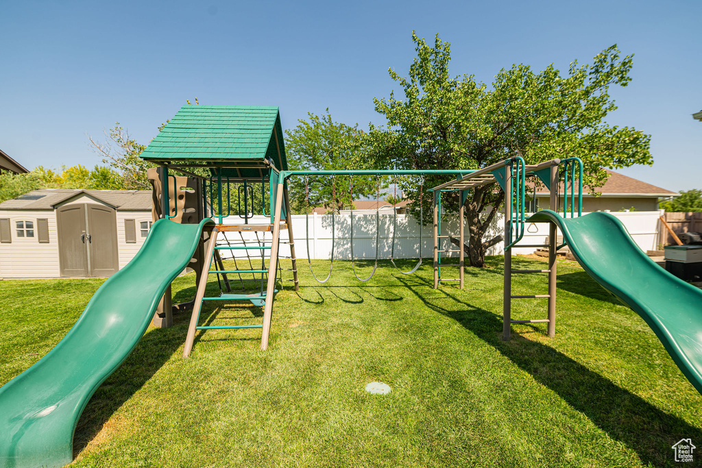 2524 W MARTINGALE CIR South Jordan, UT 84095