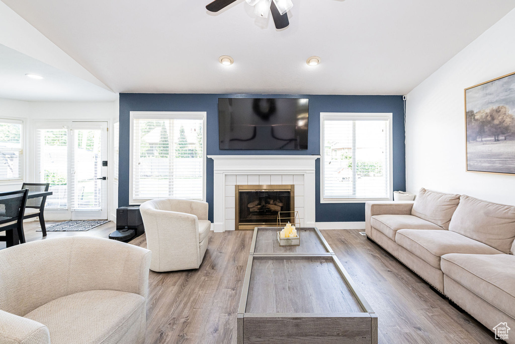 2524 W MARTINGALE CIR South Jordan, UT 84095