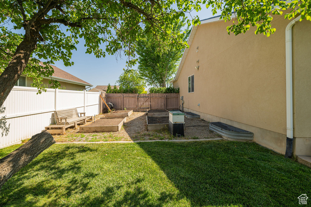2524 W MARTINGALE CIR South Jordan, UT 84095