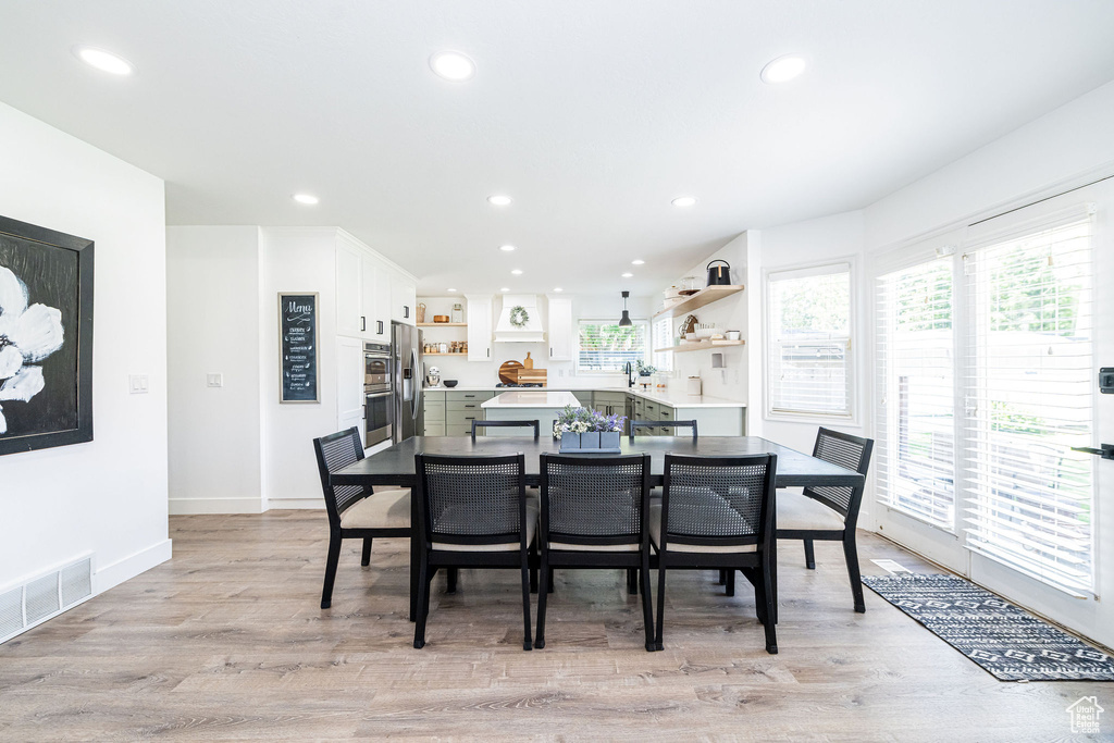 2524 W MARTINGALE CIR South Jordan, UT 84095