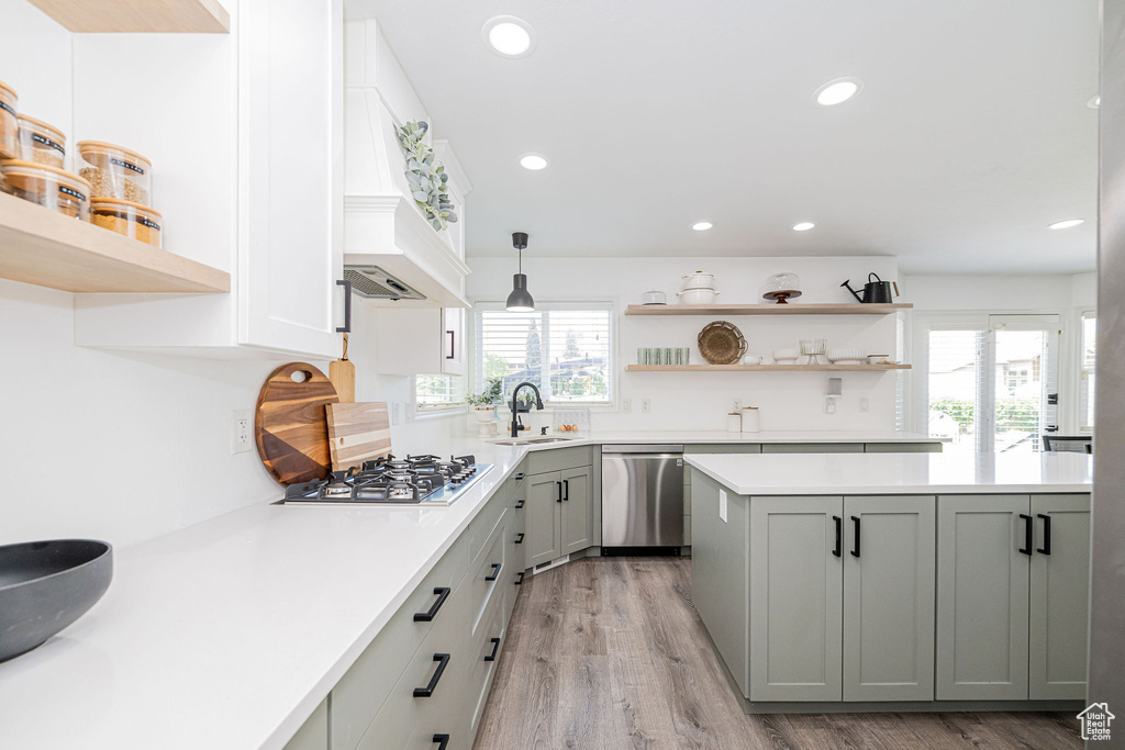 2524 W MARTINGALE CIR South Jordan, UT 84095