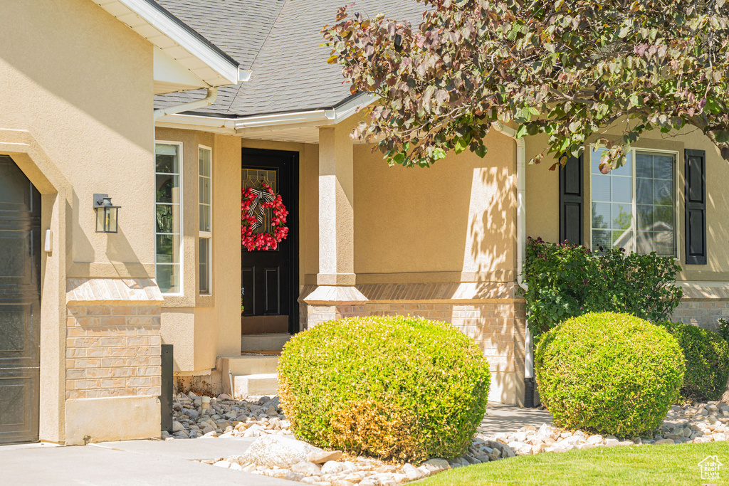2524 W MARTINGALE CIR South Jordan, UT 84095