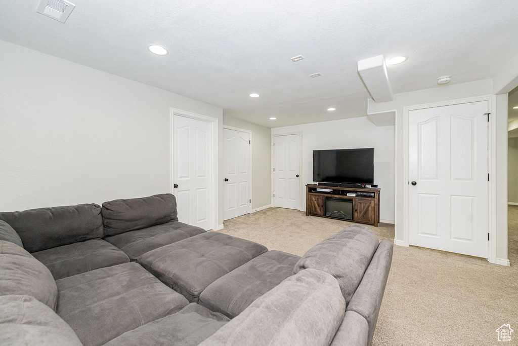 2524 W MARTINGALE CIR South Jordan, UT 84095