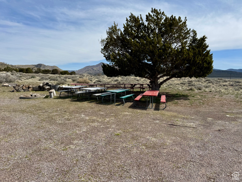 View of yard with a mountain view