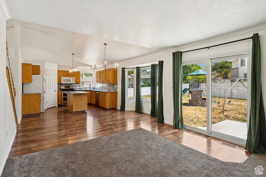 2198 N 1600 E Layton, UT 84040