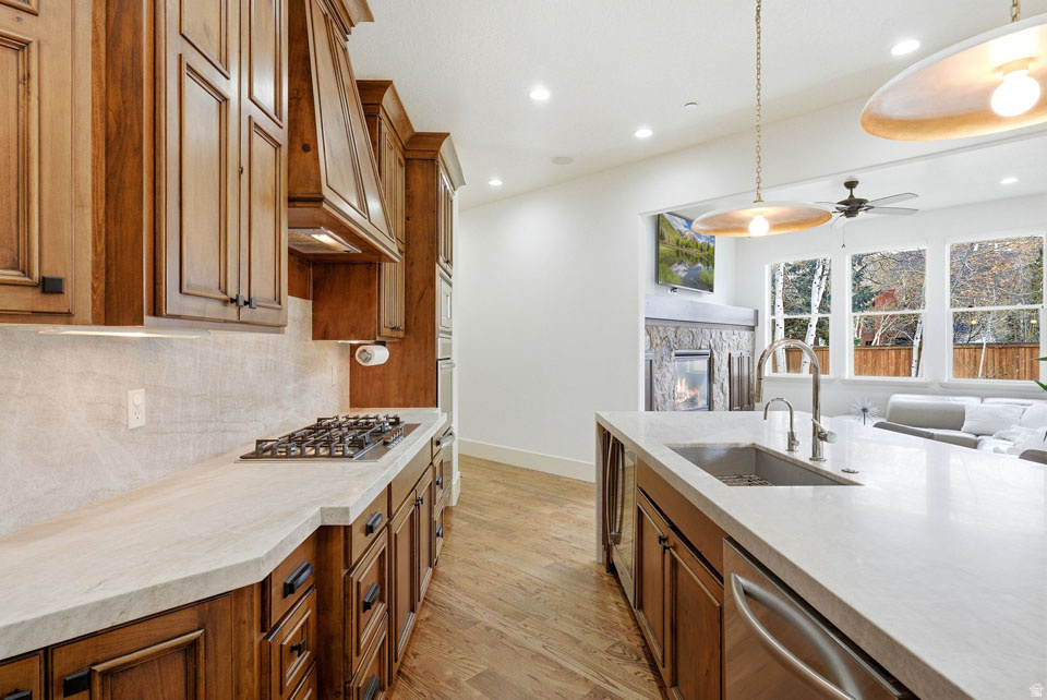 1911 EVENING STAR DR Park City, UT 84060