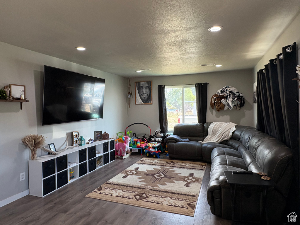 4690 S 5900 W Hooper, UT 84315