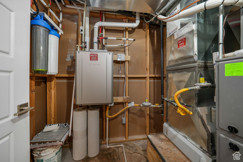 Utilities with heating unit
