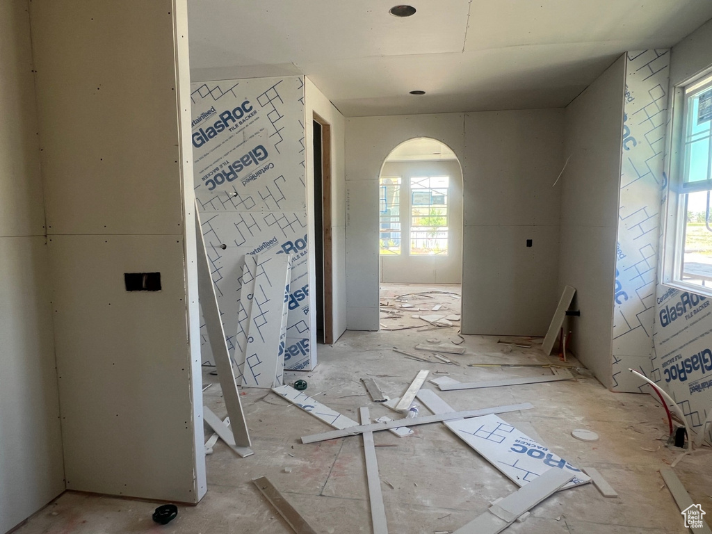 Entrance foyer with arched walkways