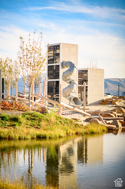 6656 W DOCKSIDER DR South Jordan, UT 84009