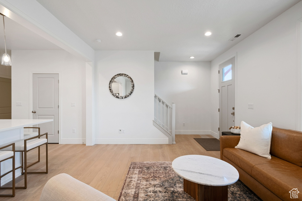 6656 W DOCKSIDER DR South Jordan, UT 84009