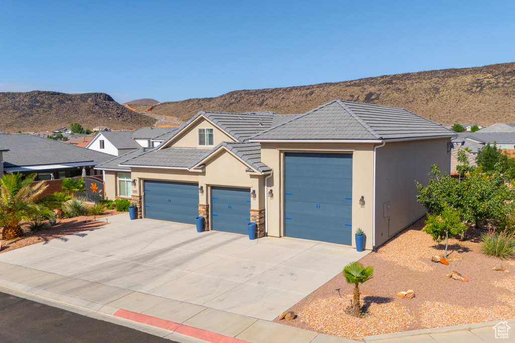Photo 3 for MLS #2095558 at 2727 S 3440 West