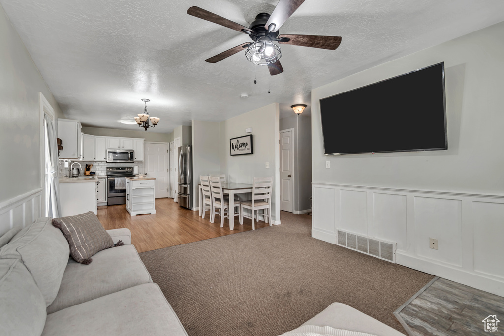244 W VINEYARD WAY Saratoga Springs, UT 84045