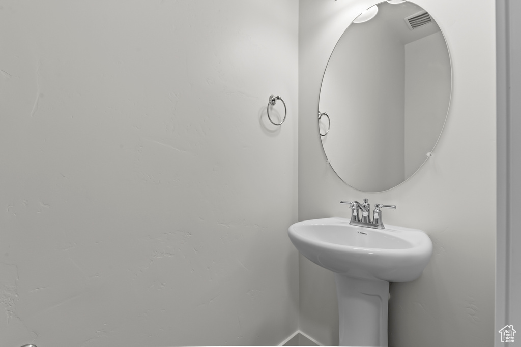 Bathroom with a sink