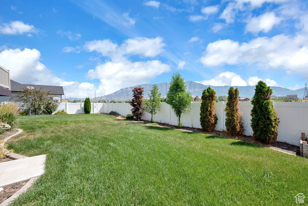 3054 N WHISPERING MEADOW LN Plain City, UT 84404