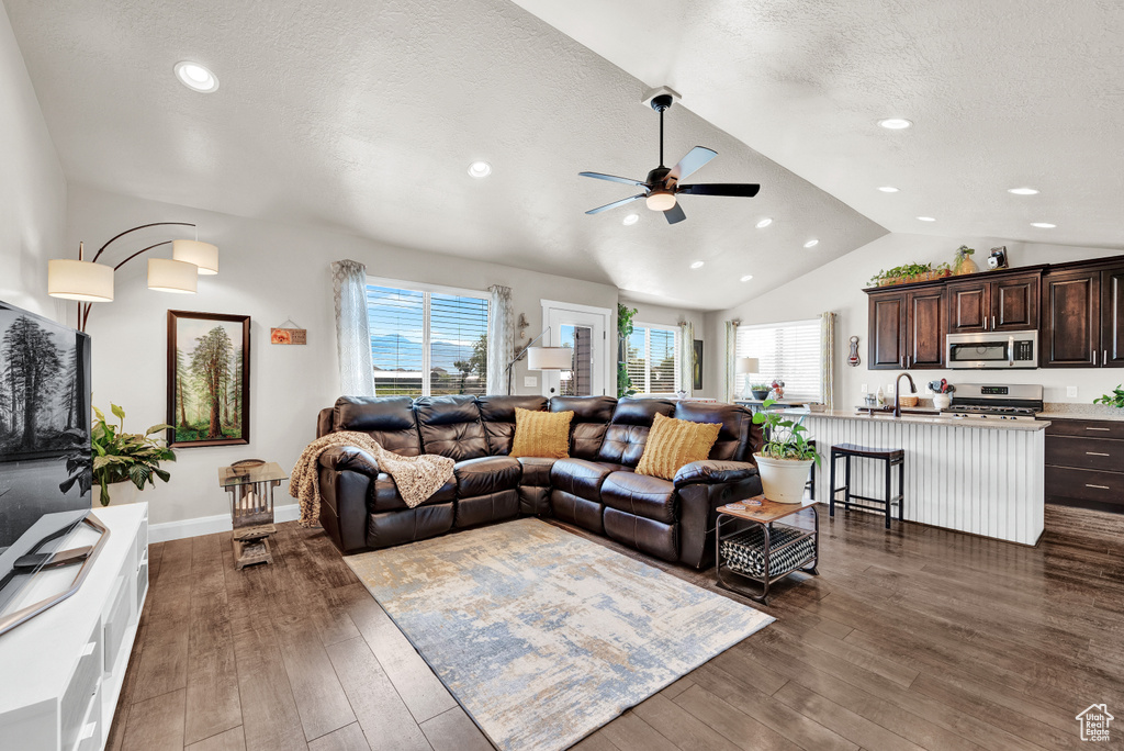 3054 N WHISPERING MEADOW LN Plain City, UT 84404