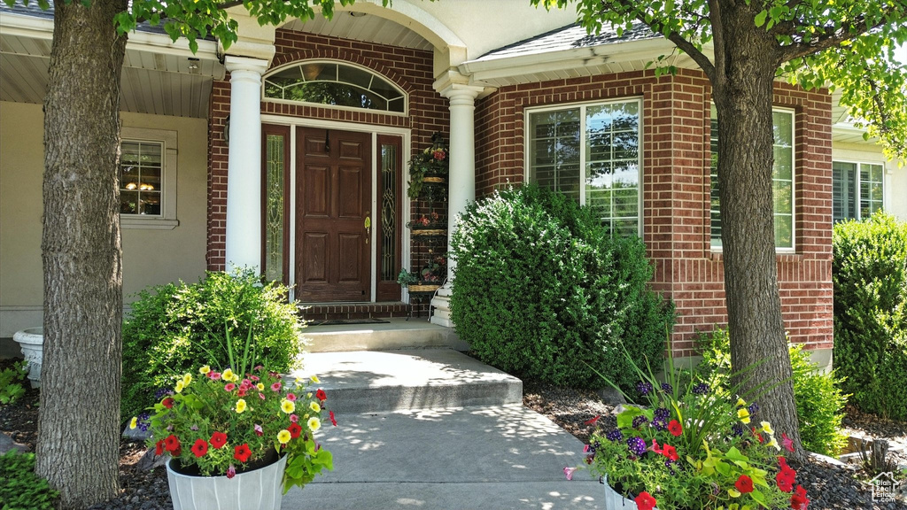 1680 N CAMELOT DR North Logan, UT 84341