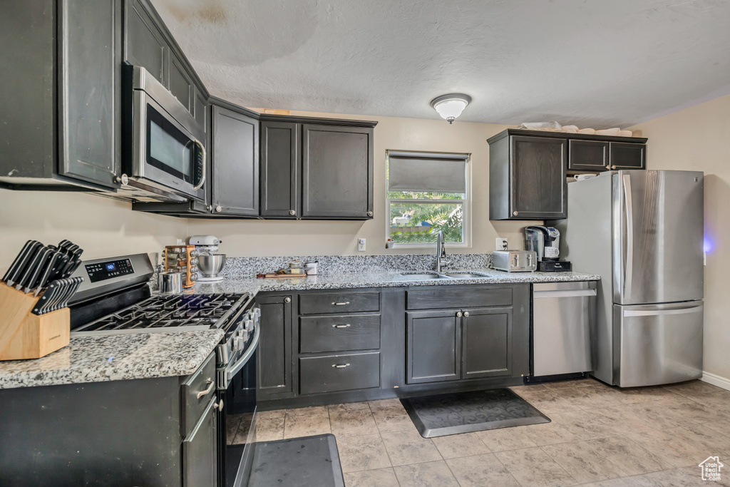 2752 S 9150 W Magna, UT 84044