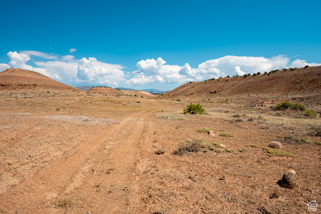 10115 N 8305 E Tridell, UT 84076