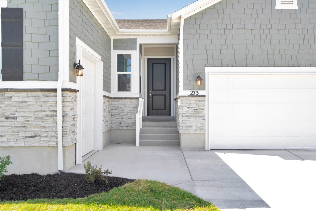 273 E POLARIS DR #103 Saratoga Springs, UT 84045