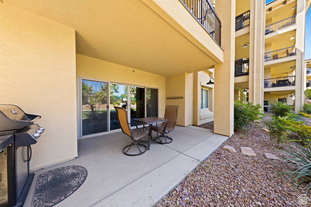 View of patio / terrace with grilling area