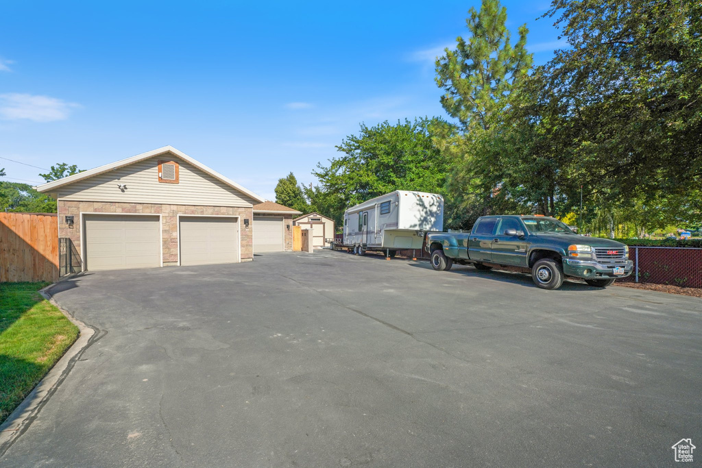 5572 S AVALON DR Murray, UT 84107