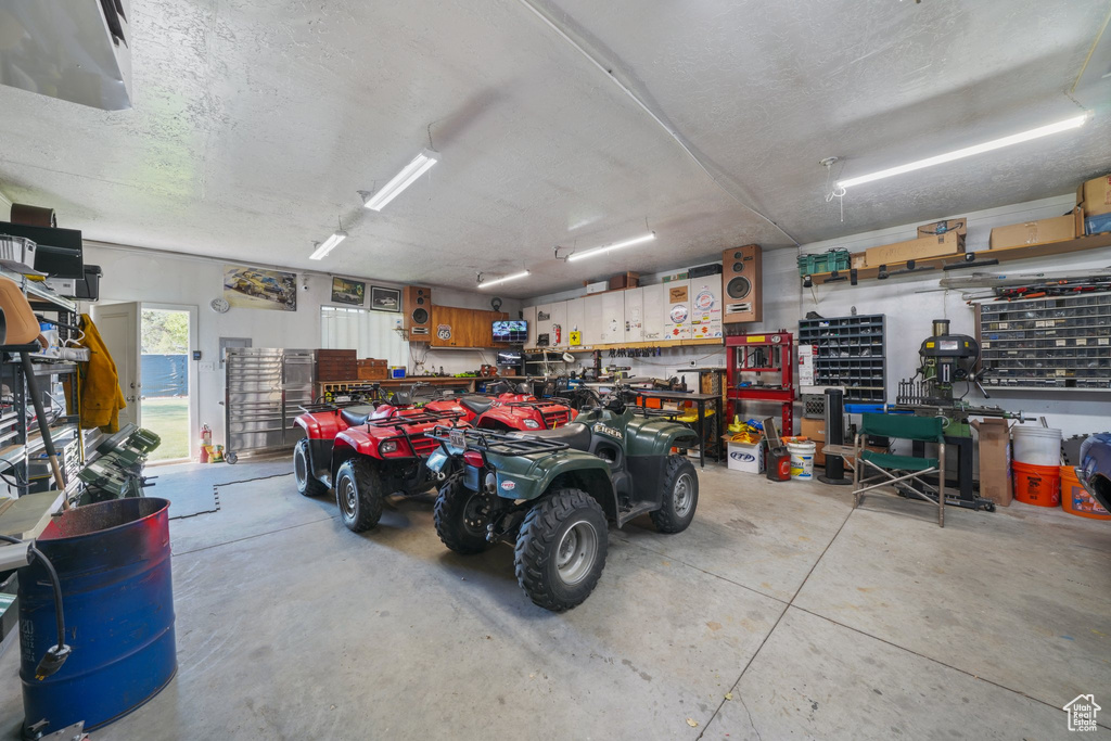 5572 S AVALON DR Murray, UT 84107