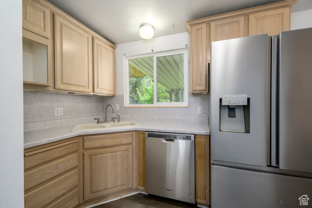 5674 S 2650 W Roy, UT 84067