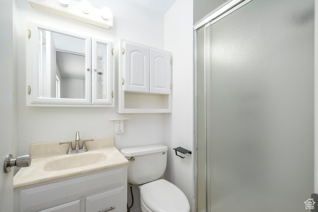 5674 S 2650 W Roy, UT 84067