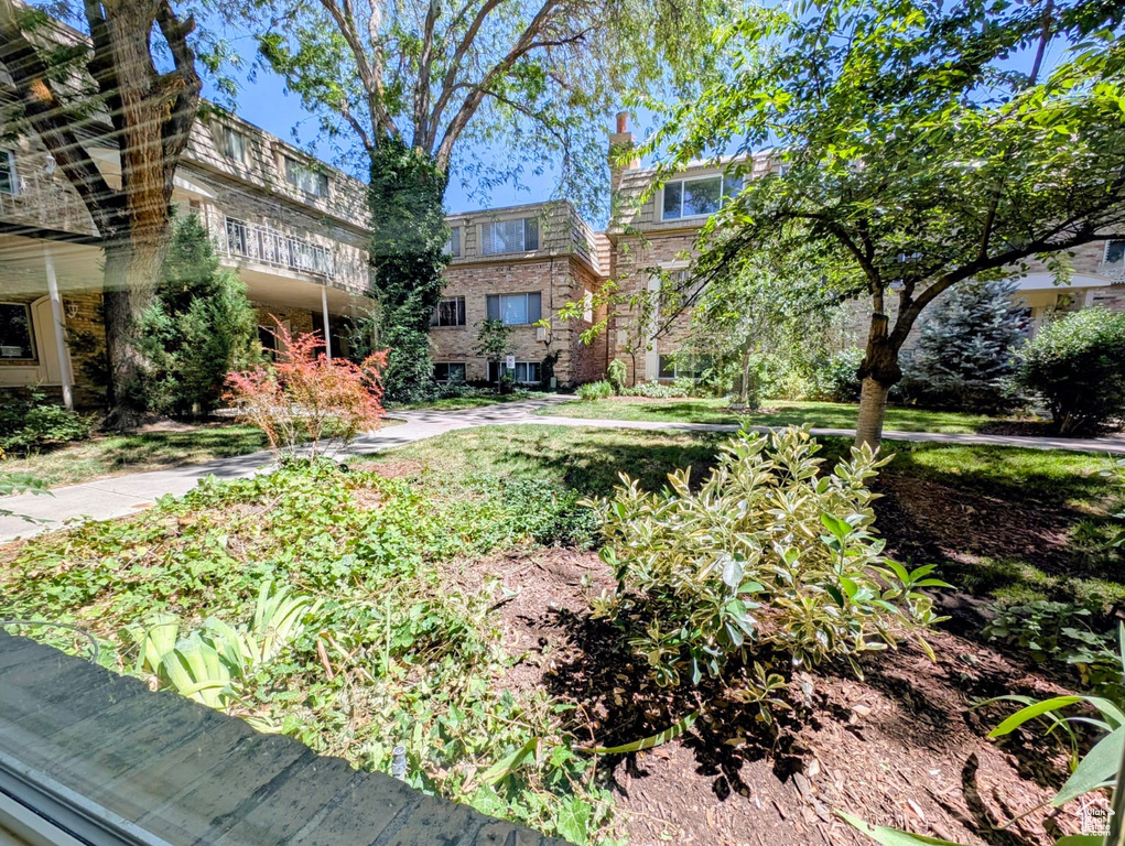 Photo 7 for MLS #2095704 at 2220 E Murray Holladay Rd #109